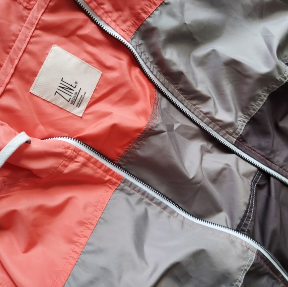 Zine Windbreaker Full Zip Coral & Grey Color Block Hooded Jacket Women's Medium - Picture 2 of 6
